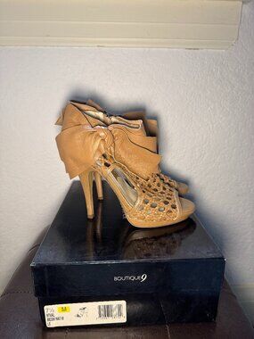 Light Brown Boutique 9/Nine West Shoes Size 7 1/2